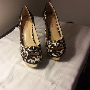 Gianni Bini Platform Heels